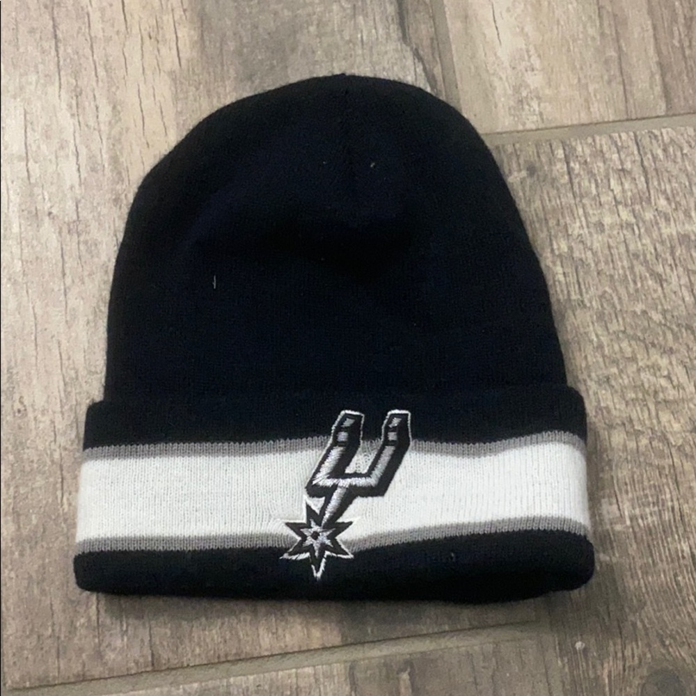 Spurs beanie